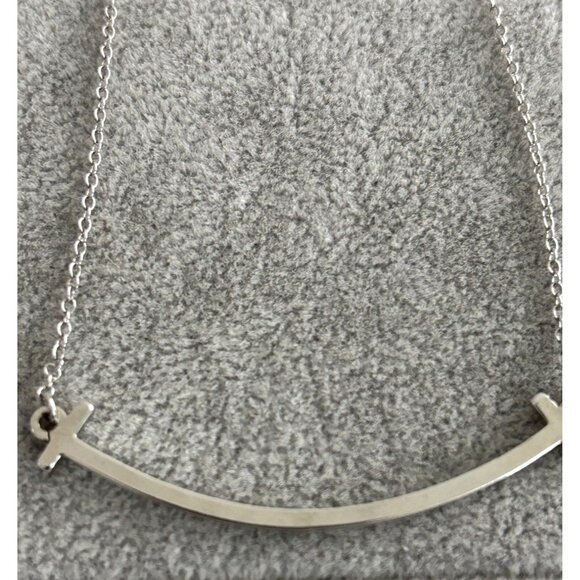 Minimalist Silver Tone Curved Bar Necklace With Cross Accents & Lobster Clasp - Picture 2 of 5